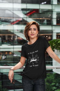 Alternative Women wearing the black I'm the new king, I take the queen- Women's Fitted Tee 